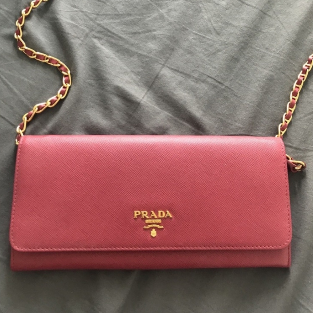 Prada Pink Leather Chain Shoulder Wallet